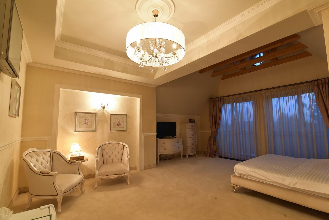 Lacul Verde Resort Ploiesti Ngoại thất bức ảnh