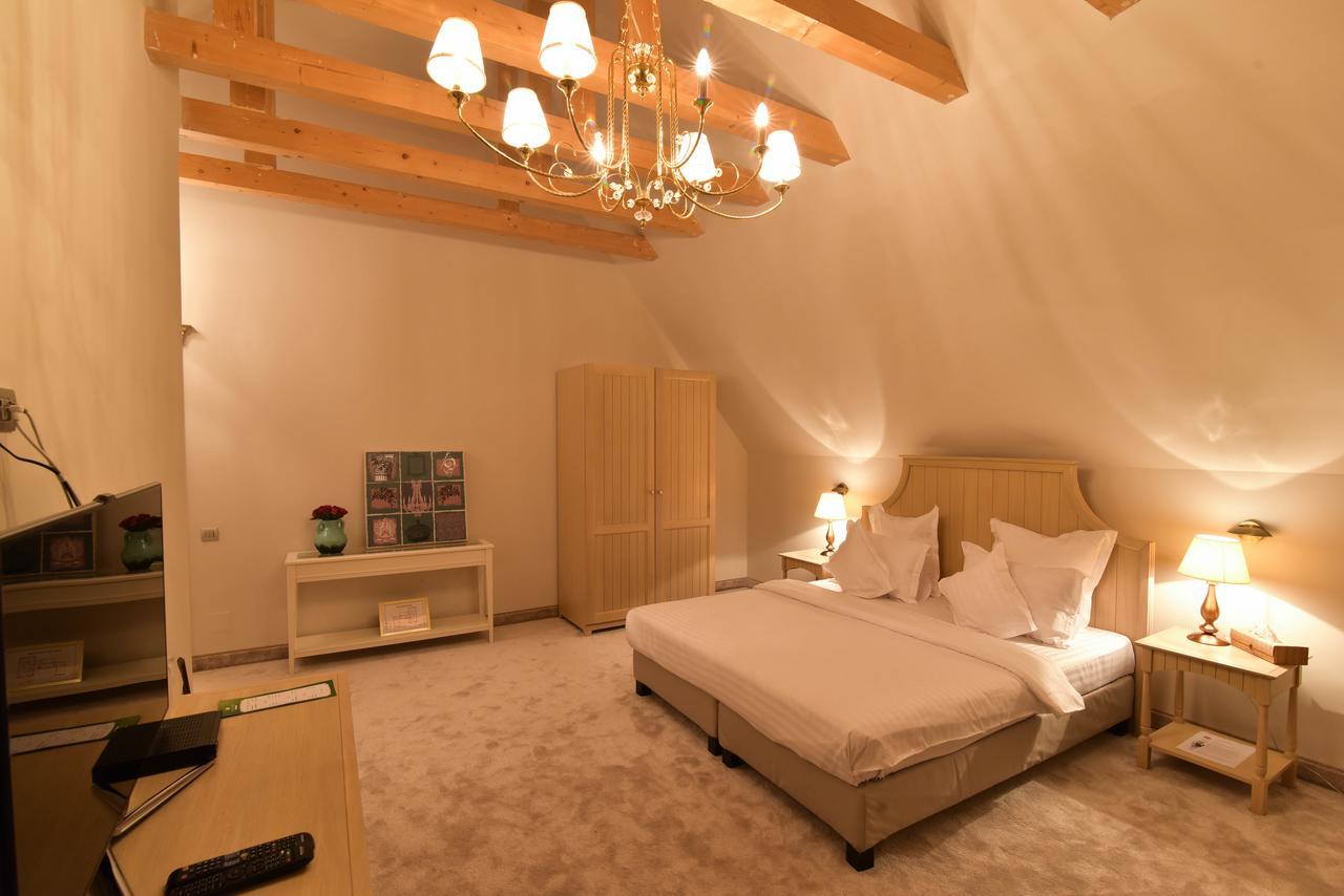 Lacul Verde Resort Ploiesti Ngoại thất bức ảnh