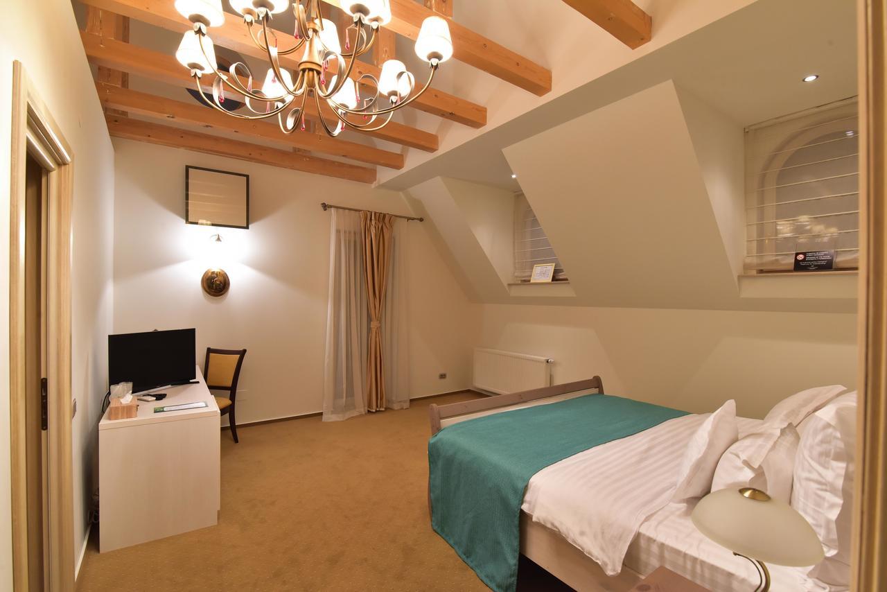 Lacul Verde Resort Ploiesti Ngoại thất bức ảnh